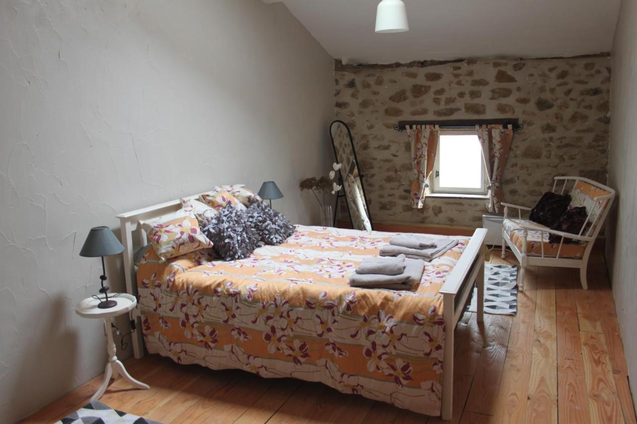 Gite La Pimparola Villa Nouic Exterior foto